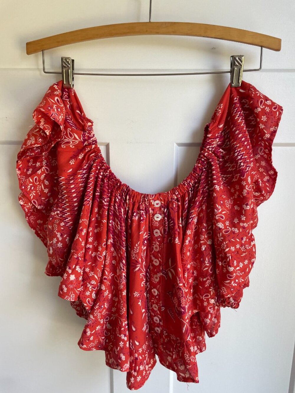 Angie Boho Off Shoulder Bandana Print Ruffle Crop Top Red Western Paisley - Picture 5 of 9